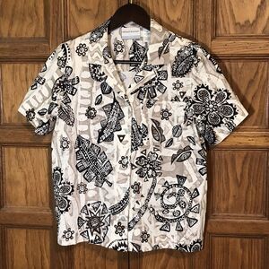 Alfred Dunner Women's size 6P Geometric Woven Blouse Short Sleeve Button-Up Top